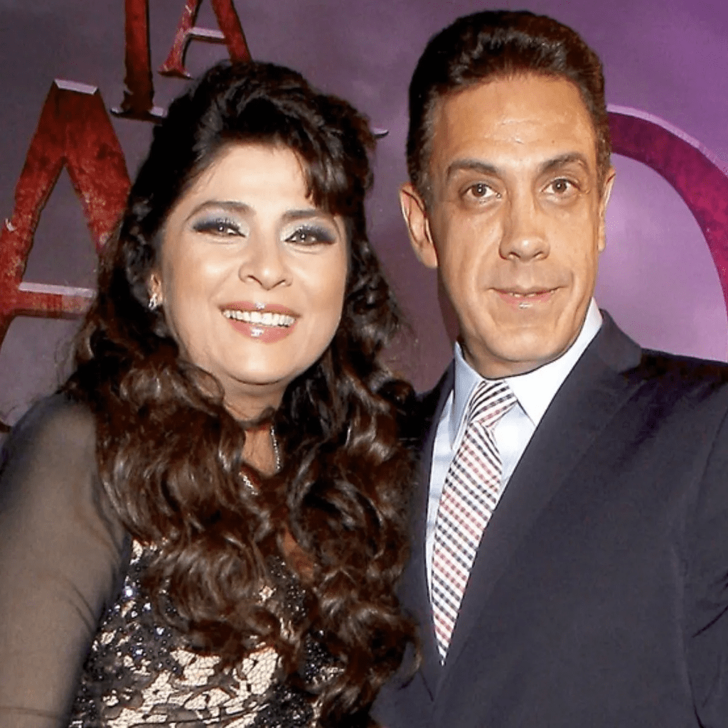 Victoria Ruffo y Omar Fayad