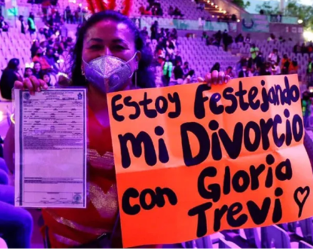 Celebrando el divorcio con Gloria Trevi